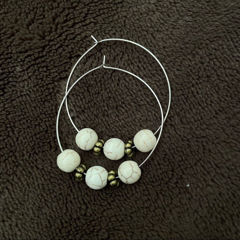 Hoop bead earrings - Picture 2 of 3